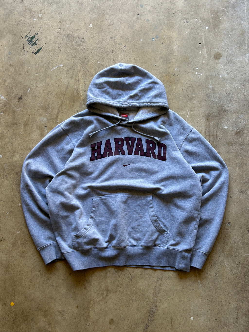 Vintage Nike Harvard Spellout Hoodie - L