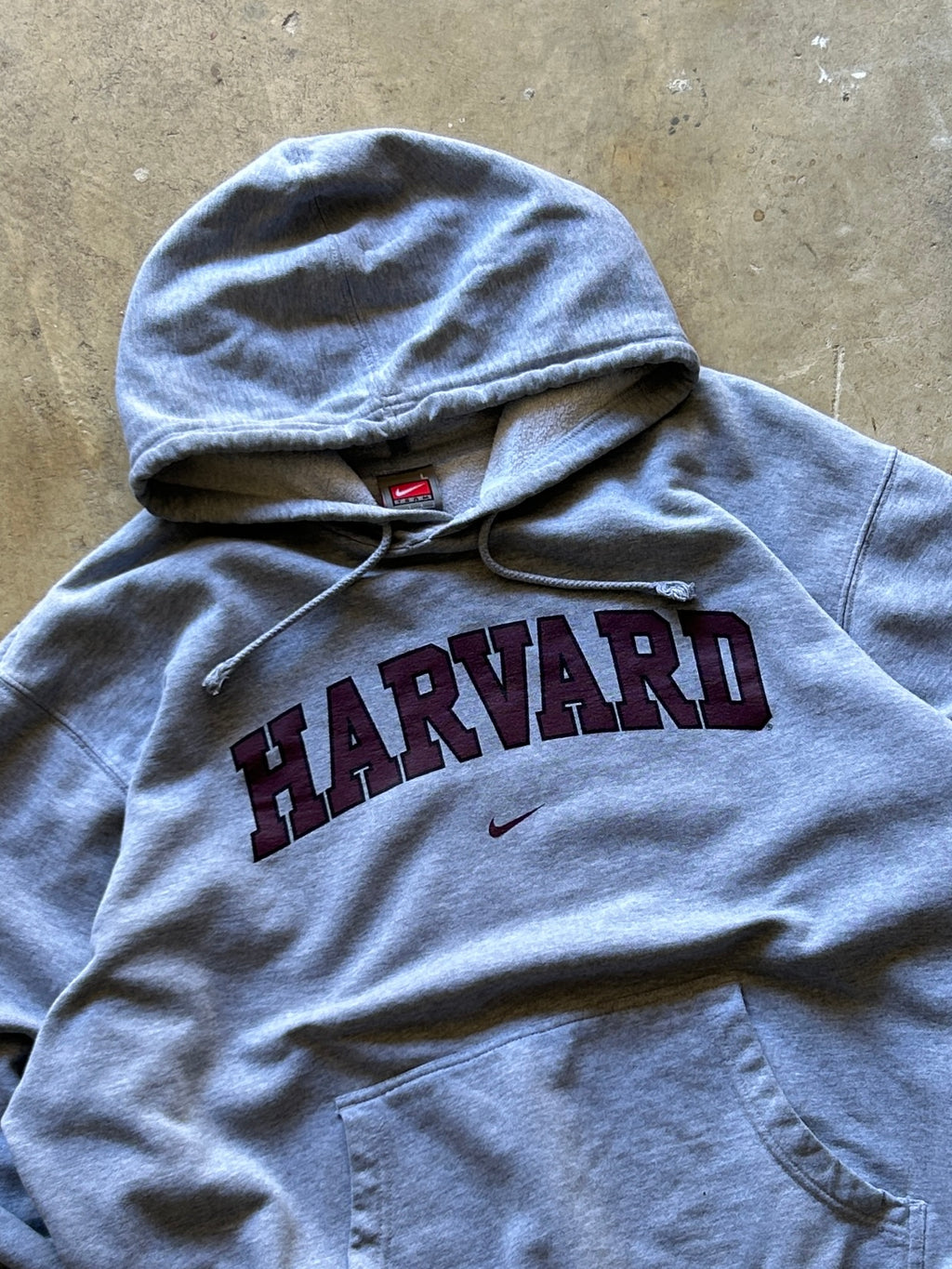 Vintage Nike Harvard Spellout Hoodie - L